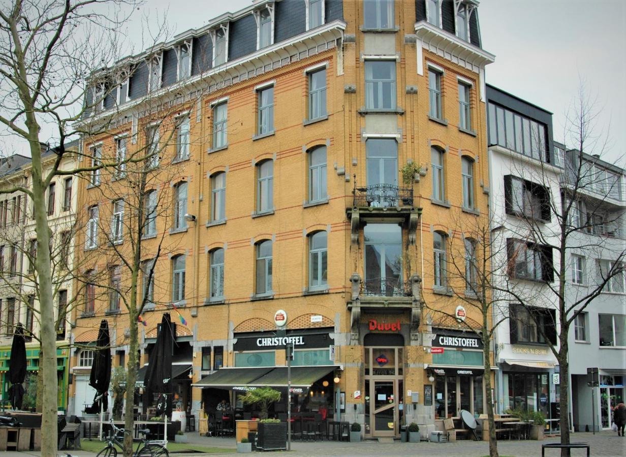 Sleep Inn - Black And Gold Loft Antwerp Cityview Exterior photo